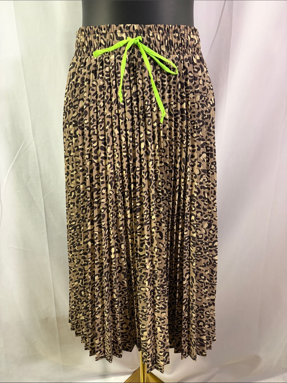 NWT Wild Fable Light Brown Leopard Print Pleated A-Line Midi Skirt